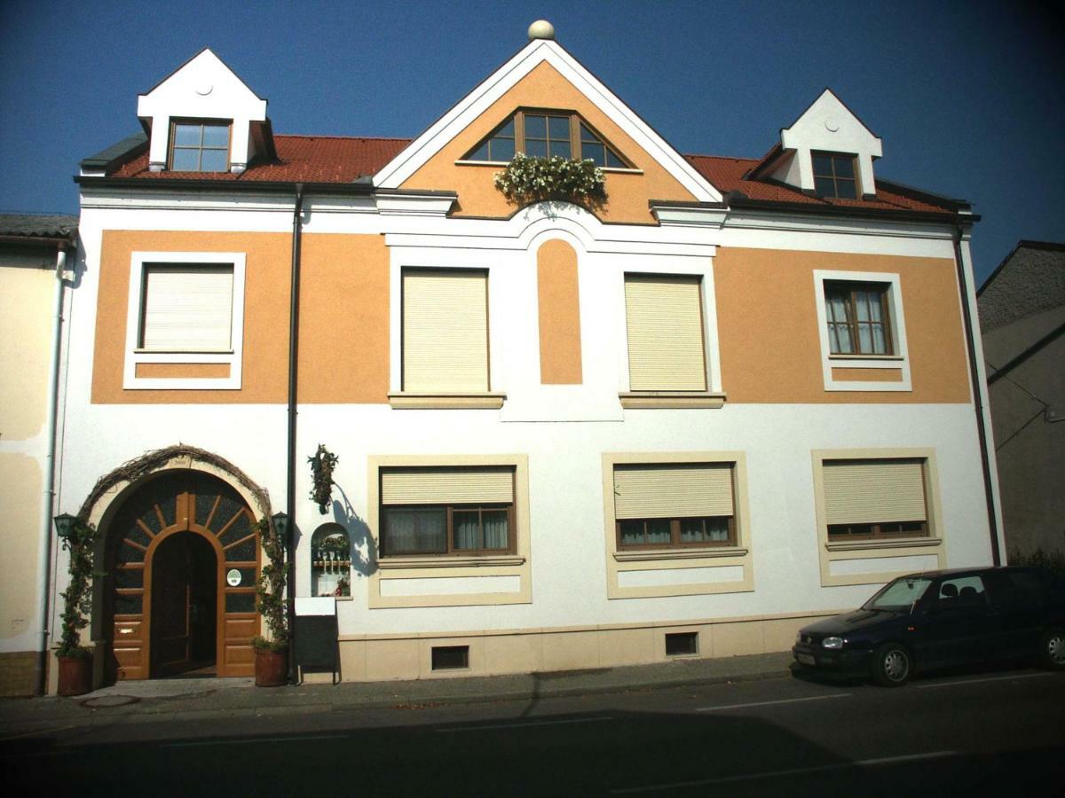 Beim Gangl Hotel Illmitz Exterior photo